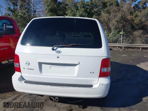 2005 Kia Sedona LX with VIN KNDUP132956703200, listed as a IAAI auction lot 41700159 with 125,578 mi miles. Bid and sale history available at carsss.com. Image 16.