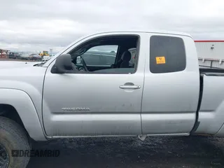 2006 Toyota Tacoma with VIN 5TEUU42N56Z216960, listed as a IAAI auction lot 41799319 with 260,116 mi miles. Bid and sale history available at carsss.com. Image 14.