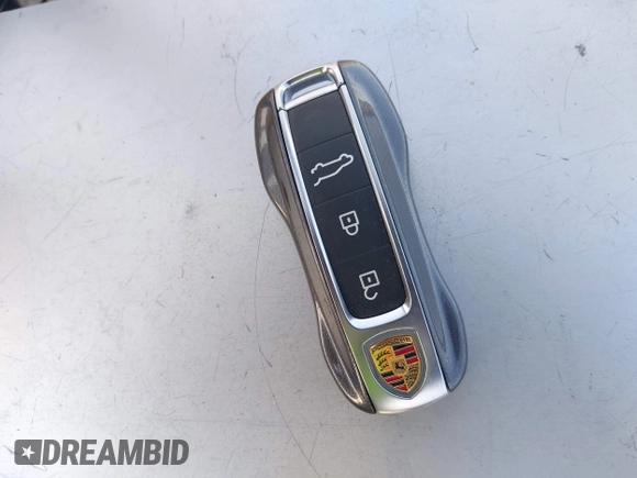 2021 Porsche Cayenne GTS z VIN WP1AG2AY0MDA35148, wystawiony jako IAAI lot #41949459 z przebiegiem 12 844 mil mil oraz . Historia ofert i sprzedaży dostępna na DreamBid. Obrazek 11.