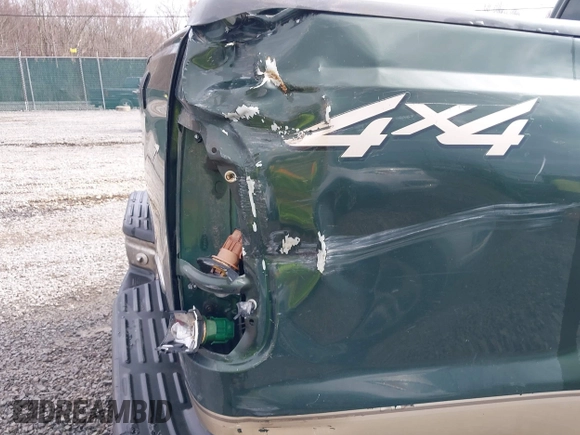 2000 Ford F-250 XL with VIN 1FTNW21F3YEC78232, listed as a IAAI auction lot 41811268 with 257,200 mi miles and . Bid and sale history available at DreamBid. Image 18.