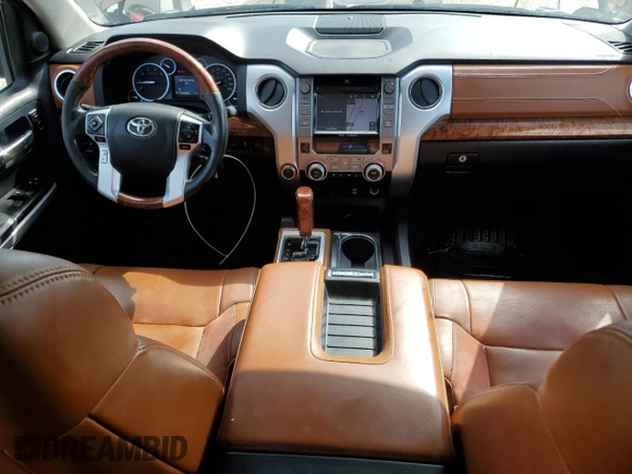 2015 Toyota Tundra Platinum z VIN 5TFAY5F14FX438207, wystawiony jako Copart lot #57484605 z przebiegiem 156 684 mil mil oraz Czysty tytuł • Clean title. Historia ofert i sprzedaży dostępna na DreamBid. Obrazek 8.