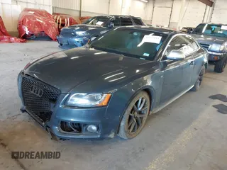 2009 Audi S5 z VIN WAURV78T29A028113, wystawiony jako IAAI lot #41677413 z przebiegiem 138 434 mil mil oraz . Historia ofert i sprzedaży dostępna na DreamBid. Obrazek 17.