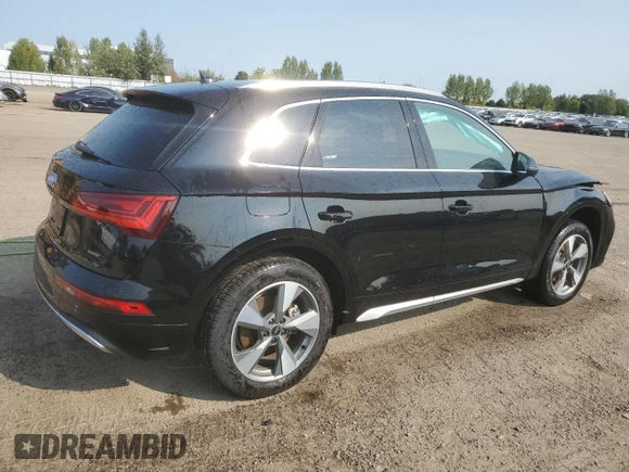 2024 Audi Q5 Komfort with VIN WA1AAAFY3R2033476, listed as a Copart auction lot 65799434 with 7,847 mi miles and Salvage Title. Bid and sale history available at carsss.com. Image 3.