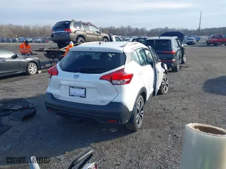 2018 Nissan Kicks SR with VIN 3N1CP5CU9JL531323, listed as a IAAI auction lot 41619636 with 105,146 mi miles. Bid and sale history available at carsss.com. Image 4.