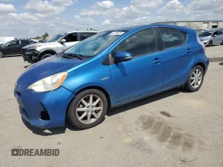 2013 Toyota Prius One z VIN JTDKDTB37D1044938, wystawiony jako Copart lot #51779125 z przebiegiem 326 255 mil mil oraz Czysty tytuł • Clean title. Historia ofert i sprzedaży dostępna na DreamBid. Obrazek 1.