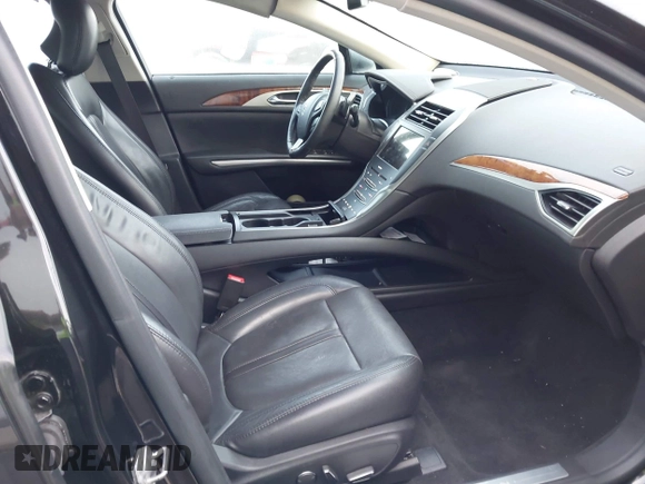 2014 Lincoln MKZ z VIN 3LN6L2G9XER803130, wystawiony jako IAAI lot #42372587 z przebiegiem 84 448 mil mil oraz . Historia ofert i sprzedaży dostępna na DreamBid. Obrazek 5.