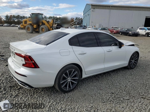 2021 Volvo S60 Momentum with VIN 7JR102FZ8MG122870, listed as a Copart auction lot 76462864 with 24,270 mi miles and Salvage Title. Bid and sale history available at carsss.com. Image 3.