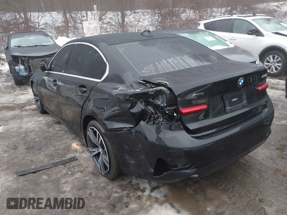 2020 BMW 3 Series 330i xDrive with VIN 3MW5R7J02L8B27598, listed as a IAAI auction lot 41525541 with 32,253 mi miles. Bid and sale history available at carsss.com. Image 3.