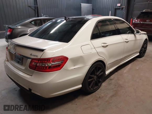 2011 Mercedes-Benz E 350 Luxury с VIN WDDHF8HBXBA480766, выставлен на аукционе IAAI как лот 42568278 с пробегом 127 584 миль миль и . История ставок и продаж доступна на DreamBid. Изображение 4.