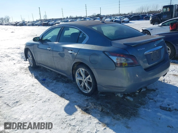 2012 Nissan Maxima SV z VIN 1N4AA5AP6CC840979, wystawiony jako IAAI lot #41315827 z przebiegiem 170 305 mil mil oraz . Historia ofert i sprzedaży dostępna na DreamBid. Obrazek 3.