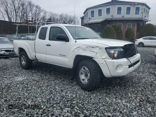 2009 Toyota Tacoma with VIN 5TEUU42NX9Z630224, listed as a Copart auction lot 51108325 with 172,151 mi miles and Clean Title. Bid and sale history available at carsss.com. Image 4.