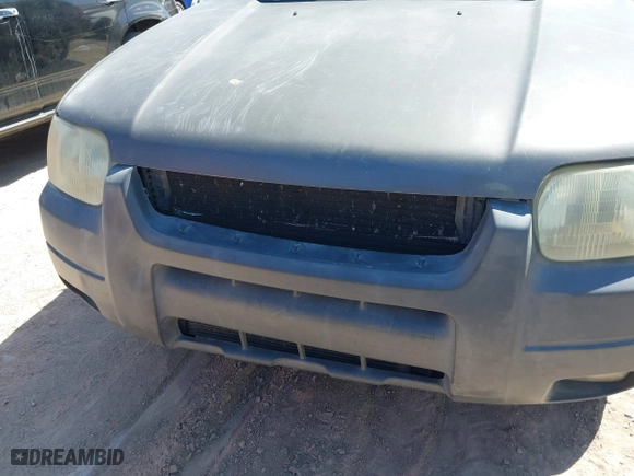 2004 Ford Escape XLT with VIN 1FMCU03134KA96184, listed as a IAAI auction lot 41917091 with 246,067 mi miles. Bid and sale history available at carsss.com. Image 6.