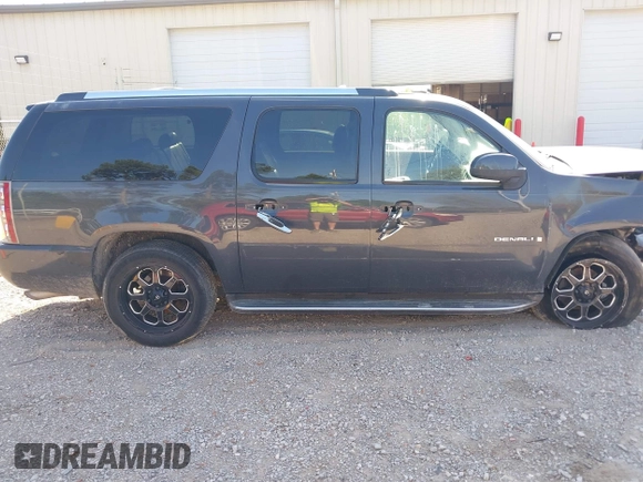 2008 GMC Yukon XL z VIN 1GKFK668X8J197029, wystawiony jako IAAI lot #42052242 z przebiegiem 193 928 mil mil oraz . Historia ofert i sprzedaży dostępna na DreamBid. Obrazek 14.