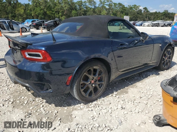 2018 FIAT 124 Spider Abarth z VIN JC1NFAEK4J0134965, wystawiony jako Copart lot #65599784 z przebiegiem Nie podano mil oraz Szkoda całkowita • Salvage title. Historia ofert i sprzedaży dostępna na DreamBid. Obrazek 3.