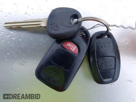 2010 Hyundai Elantra GLS z VIN KMHDU4AD3AU160376, wystawiony jako IAAI lot #42263482 z przebiegiem 202 358 mil mil oraz . Historia ofert i sprzedaży dostępna na DreamBid. Obrazek 11.