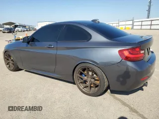 2017 BMW M2 z VIN WBA2G1C59HV638809, wystawiony jako Copart lot #44974604 z przebiegiem 113 249 mil mil oraz . Historia ofert i sprzedaży dostępna na DreamBid. Obrazek 2.