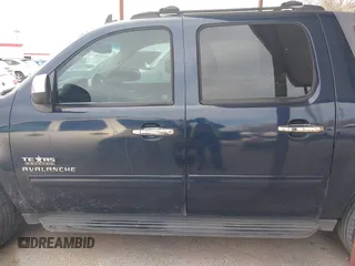 2012 Chevrolet Avalanche LT with VIN 3GNMCFE00CG274892, listed as a IAAI auction lot 41792001 with 169,920 mi miles. Bid and sale history available at carsss.com. Image 14.