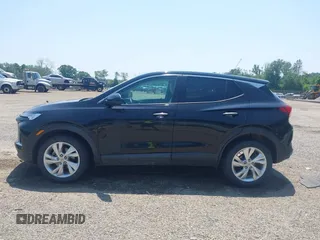 2024 Buick Encore GX Preferred z VIN KL4AMBSL3RB123105, wystawiony jako IAAI lot #42456840 z przebiegiem 28 090 mil mil oraz . Historia ofert i sprzedaży dostępna na DreamBid. Obrazek 14.