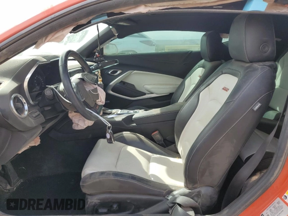 2021 Chevrolet Camaro 2SS z VIN 1G1FH1R70M0105967, wystawiony jako Copart lot #50032265 z przebiegiem 80 825 mil mil oraz Szkoda całkowita • Salvage title. Historia ofert i sprzedaży dostępna na DreamBid. Obrazek 7.