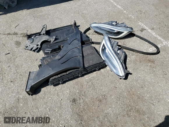 2017 Tesla Model S 100D z VIN 5YJSA1E28HF190858, wystawiony jako Copart lot #60690695 z przebiegiem 73 046 mil mil oraz Szkoda całkowita • Salvage title. Historia ofert i sprzedaży dostępna na DreamBid. Obrazek 12.