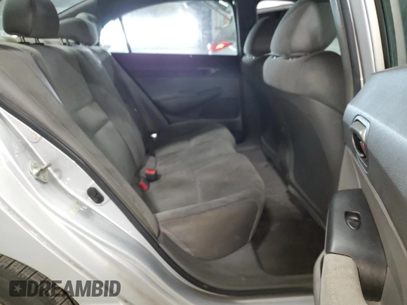2008 Honda Civic LX z VIN 1HGFA16568L002587, wystawiony jako Copart lot #60371515 z przebiegiem 192 191 mil mil oraz Czysty tytuł • Clean title. Historia ofert i sprzedaży dostępna na DreamBid. Obrazek 10.