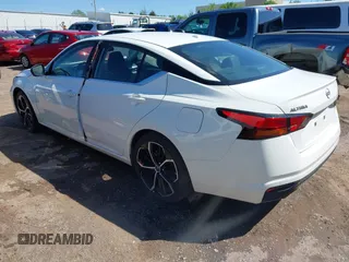 2024 Nissan Altima 2.5 SR with VIN 1N4BL4CV0RN367520, listed as a IAAI auction lot 42078905 with 39,867 mi miles. Bid and sale history available at carsss.com. Image 3.