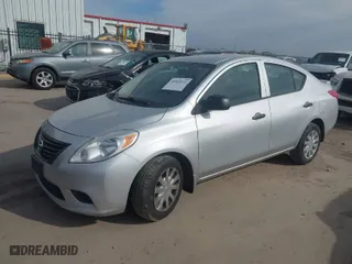 2014 Nissan Versa SV with VIN 3N1CN7AP6EL855396, listed as a IAAI auction lot 40965122 with 121,151 mi miles. Bid and sale history available at carsss.com. Image 2.