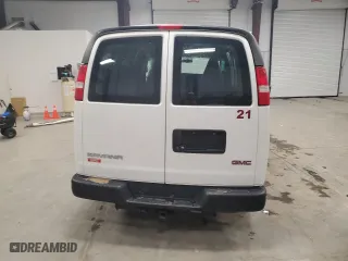 2022 GMC Savana Cargo Van with VIN 1GTW7AFP3N1290963, listed as a Copart auction lot 45167374 with 43,924 mi miles and Salvage Title. Bid and sale history available at carsss.com. Image 6.