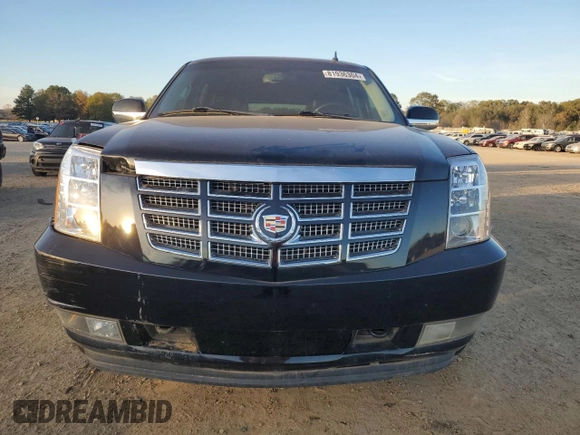 2011 Cadillac Escalade ESV Luxury z VIN 1GYS4HEF4BR132003, wystawiony jako Copart lot #81936304 z przebiegiem Nie podano mil oraz Szkoda całkowita • Salvage title. Historia ofert i sprzedaży dostępna na DreamBid. Obrazek 5.