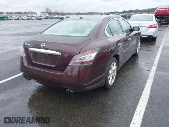 2014 Nissan Maxima SV z VIN 1N4AA5AP7EC465106, wystawiony jako IAAI lot #41815587 z przebiegiem 160 914 mil mil oraz . Historia ofert i sprzedaży dostępna na DreamBid. Obrazek 4.