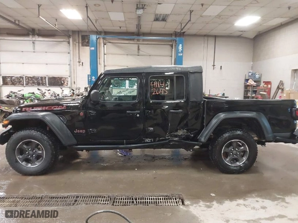 2022 Jeep Gladiator Rubicon with VIN 1C6JJTBGXNL112413, listed as a IAAI auction lot 41142645 with NaN miles. Bid and sale history available at carsss.com. Image 14.