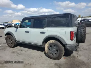 2024 Ford Bronco Black Diamond z VIN 1FMDE1BH9RLB26151, wystawiony jako Copart lot #51706795 z przebiegiem 10 981 mil mil oraz Szkoda całkowita • Salvage title. Historia ofert i sprzedaży dostępna na DreamBid. Obrazek 2.