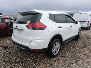 2017 Nissan Rogue SV with VIN KNMAT2MT9HP544611, listed as a Copart auction lot 48399445 with 185,489 mi miles and Salvage Title. Bid and sale history available at carsss.com. Image 3.