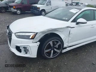 2025 Audi A5 Sportback S line Prestige z VIN WAUEACF58SA012978, wystawiony jako IAAI lot #42264243 z przebiegiem 1461 mil mil oraz . Historia ofert i sprzedaży dostępna na DreamBid. Obrazek 6.