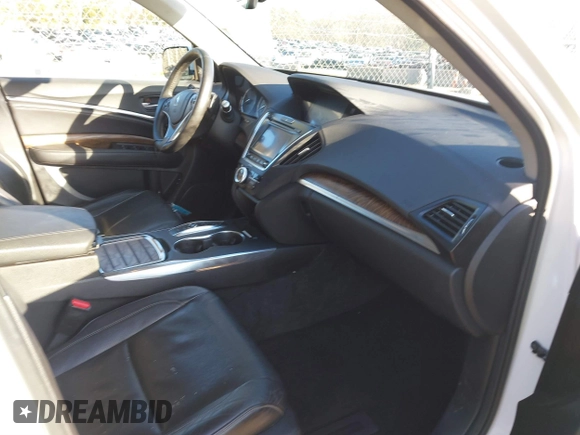 2020 Acura MDX w/Technology Pkg with VIN 5J8YD3H58LL003158, listed as a IAAI auction lot 41532982 with 125,585 mi miles. Bid and sale history available at carsss.com. Image 5.