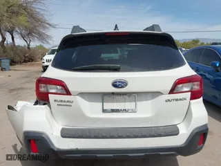 2018 Subaru Outback Premium with VIN 4S4BSAFC8J3307325, listed as a IAAI auction lot 41936266 with 44,588 mi miles. Bid and sale history available at carsss.com. Image 16.