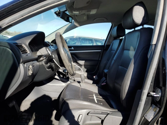 2005 Volkswagen Jetta 2.5L with VIN 3VWRG71K85M604697, listed as a Copart auction lot 42790635 with 179,281 mi miles and Salvage title. Bid and sale history available at DreamBid. Image 7.