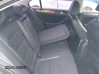 2013 Volkswagen Jetta SE with VIN 3VWDP7AJ2DM418282, listed as a IAAI auction lot 42100785 with 131,383 mi miles and . Bid and sale history available at DreamBid. Image 8.