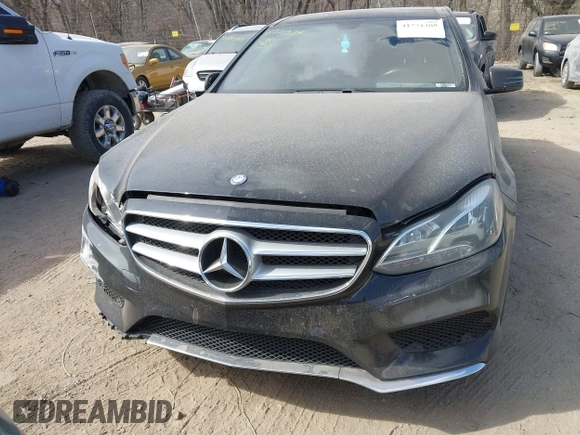 2015 Mercedes-Benz E-Class E 350 Luxury with VIN WDDHF8JB0FB112042, listed as a IAAI auction lot 41771389 with 135,191 mi miles. Bid and sale history available at carsss.com. Image 12.