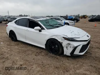 2025 Toyota Camry LE z VIN 4T1DAACK7SU540518, wystawiony jako Copart lot #55865235 z przebiegiem 13 124 mil mil oraz Szkoda całkowita • Salvage title. Historia ofert i sprzedaży dostępna na DreamBid. Obrazek 4.