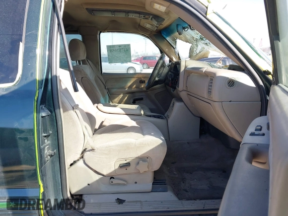 2001 Chevrolet Silverado 1500 LS with VIN 1GCEK19T31E163538, listed as a IAAI auction lot 41781058 with 0 mi miles. Bid and sale history available at carsss.com. Image 5.