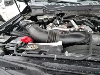 2019 Ford F-250 XL z VIN 1FT7X2BT2KEG35806, wystawiony jako Copart lot #84019834 z przebiegiem 29 233 mil mil oraz Szkoda całkowita • Salvage title. Historia ofert i sprzedaży dostępna na DreamBid. Obrazek 15.