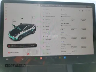 2022 Tesla Model Y Long Range z VIN 7SAYGAEE2NF465173, wystawiony jako Copart lot #53983845 z przebiegiem 42 740 mil mil oraz Szkody całkowita. Historia ofert i sprzedaży dostępna na DreamBid. Obrazek 9.