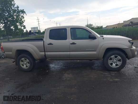 2008 Toyota Tacoma with VIN 5TEMU52N48Z472256, listed as a IAAI auction lot 42601232 with 304,330 mi miles and . Bid and sale history available at DreamBid. Image 13.