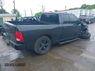 2017 Ram 1500 ST z VIN 1C6RR7FG3HS560371, wystawiony jako IAAI lot #42325044 z przebiegiem 103 660 mil mil oraz . Historia ofert i sprzedaży dostępna na DreamBid. Obrazek 4.