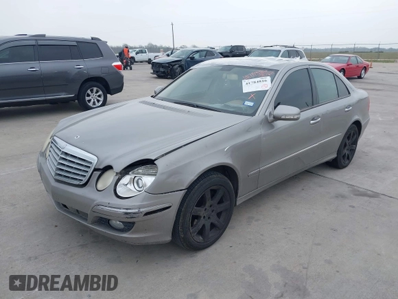 2008 Mercedes-Benz E-Class Luxury 3.5L with VIN WDBUF56X18B322372, listed as a IAAI auction lot 41784816 with 1 mi miles. Bid and sale history available at carsss.com. Image 16.