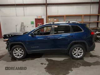 2018 Jeep Cherokee Latitude Plus with VIN 1C4PJMLB0JD612922, listed as a IAAI auction lot 42581594 with 137,793 mi miles and . Bid and sale history available at DreamBid. Image 15.