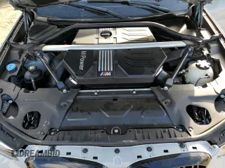 2022 BMW X3 M z VIN 5YM13EC01N9L57914, wystawiony jako Copart lot #38498483 z przebiegiem 17 261 mil mil oraz Szkody całkowita. Historia ofert i sprzedaży dostępna na DreamBid. Obrazek 12.