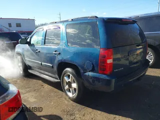 2007 Chevrolet Tahoe LTZ z VIN 1GNFK13047R146971, wystawiony jako IAAI lot #41015459 z przebiegiem 230 156 mil mil oraz . Historia ofert i sprzedaży dostępna na DreamBid. Obrazek 3.
