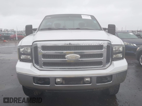 2007 Ford F-250 XL z VIN 1FTSX21P17EA71376, wystawiony jako IAAI lot #41729993 z przebiegiem 262 396 mil mil oraz . Historia ofert i sprzedaży dostępna na DreamBid. Obrazek 6.